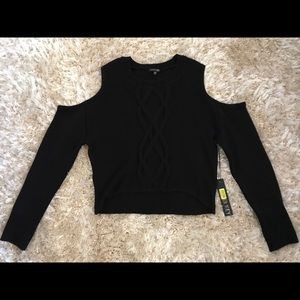 Black cold shoulder long sleeve crop top